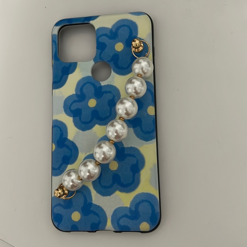 Blue pearls phone case